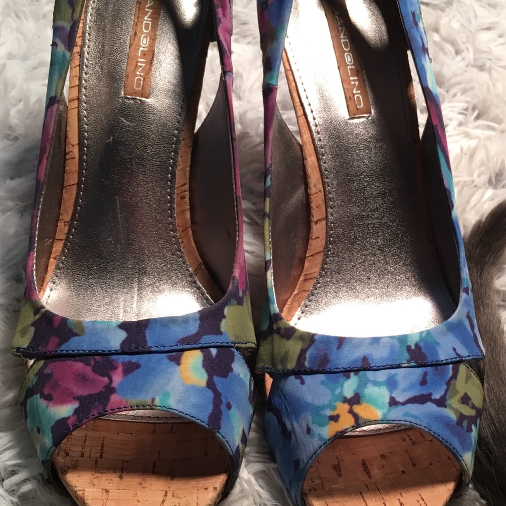 Bandolino Floral Print Peep Toe Platform Size 9.5